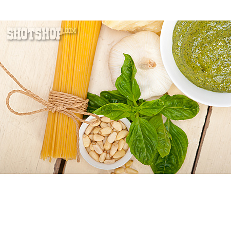 
                Zutaten, Pasta, Italienische Küche, Pesto                   