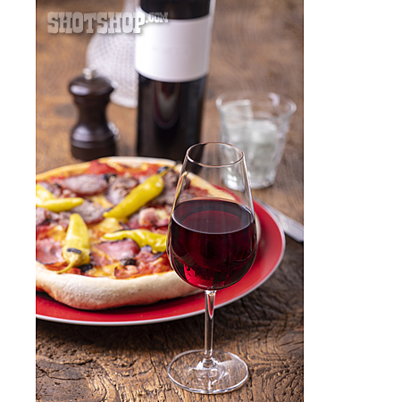 
                Rotwein, Abendessen, Pizza                   