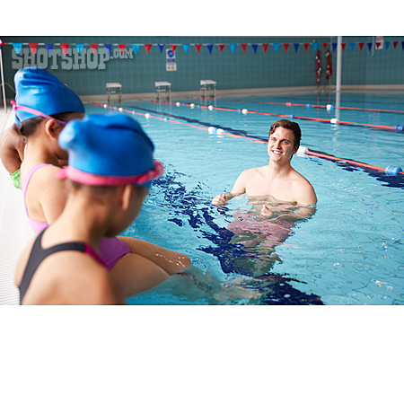 
                Schwimmbad, Unterricht, Schwimmtraining                   