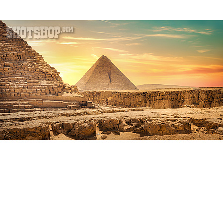 
                Archäologie, Pyramide, Nekropole                   