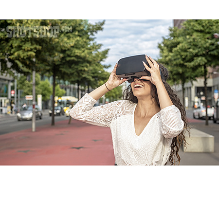 
                Virtuelle Realität, 3d-brille, Videobrille                   