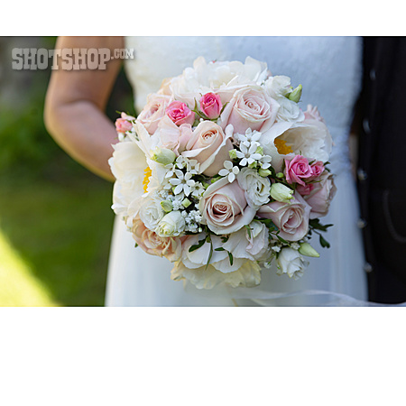 
                Blumenstrauß, Brautstrauß, Hochzeitsstrauß                   