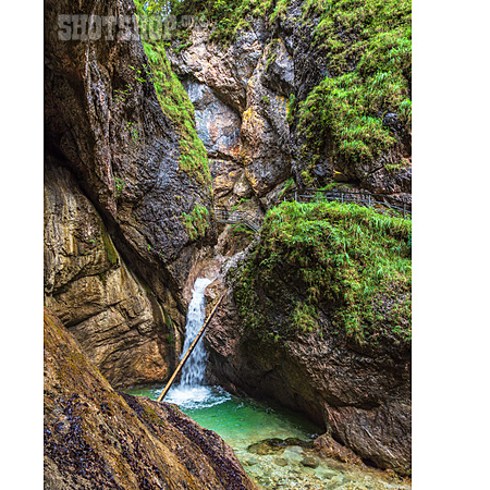 
                Wasserfall, Almbach, Almbachklamm                   