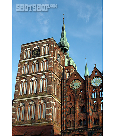 
                Stralsund, Rathaus, Nikolaikirche                   