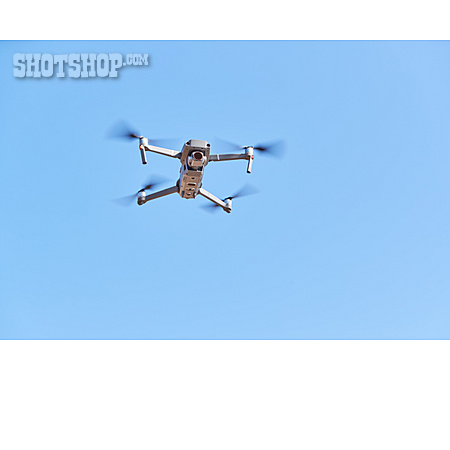 
                Drohne, Quadrocopter                   