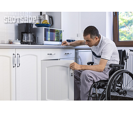 
                Küche, Rollstuhlfahrer, Selbstständigkeit                   