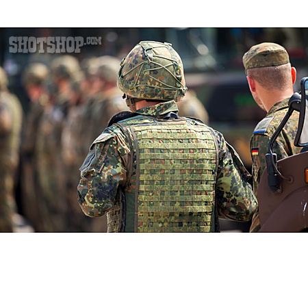 
                Uniform, Soldat, Bundeswehr                   