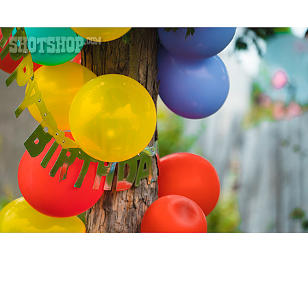 
                Girlande, Luftballons, Geburtstagsfeier                   