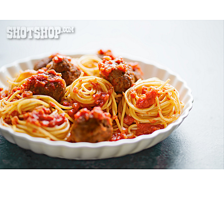 
                Spaghetti, Pastagericht, Hackbällchen                   