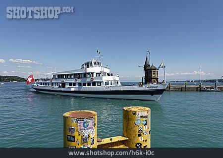 
                Konstanz, Ausflugsschiff, Hafeneinfahrt                   