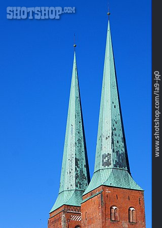 
                Zwillingstürme, Lübecker Dom                   