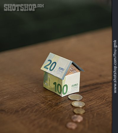
                Euro, Finanzierung, Eigenheim                   
