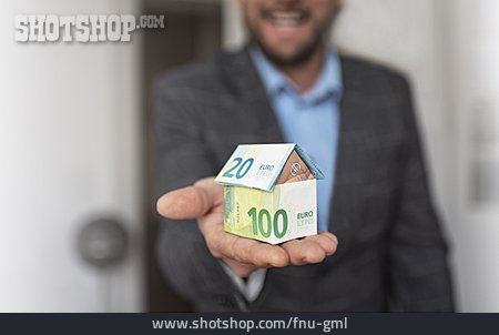 
                Finanzierung, Immobilienmakler, Hauskauf                   