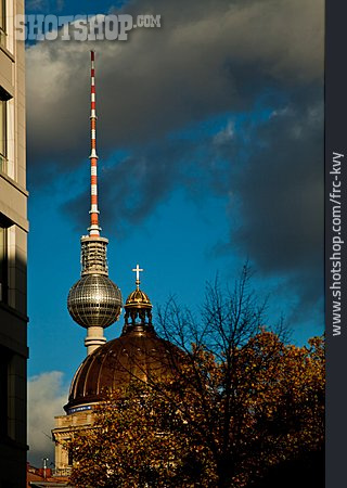 
                Berlin, Fernsehturm, Stadtmitte                   