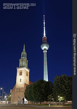 
                Berlin, Fernsehturm, St. Marienkirche                   