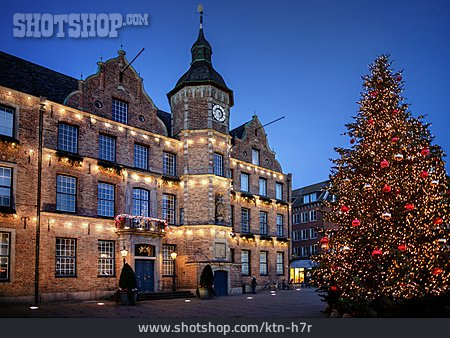 
                Weihnachten, Düsseldorf, Rathaus                   