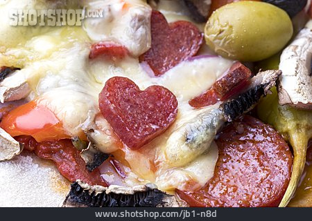 
                Herz, Salami, Pizza                   
