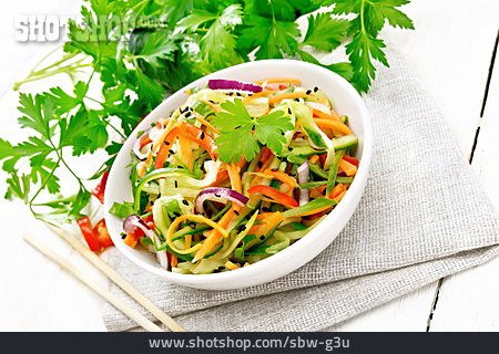 
                Asiatische Küche, Salat, Vegan                   