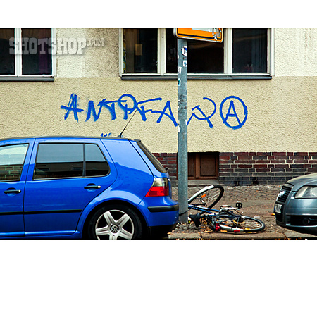 
                Graffiti, Antifa, Slogan                   