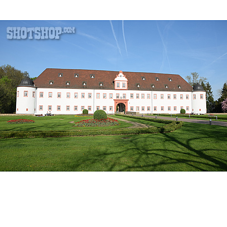 
                Schloss Heusenstamm                   