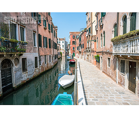 
                Kanal, Venedig, Castello                   