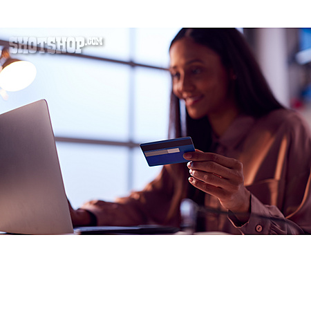 
                Kreditkarte, Dateneingabe, Online-banking                   