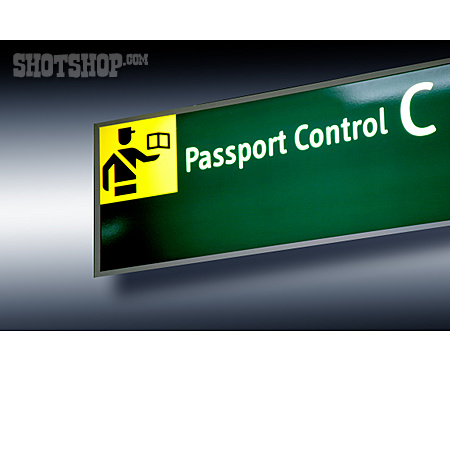 
                Passkontrolle, Passport Control                   