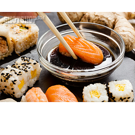 
                Sojasauce, Tunken, Nigiri-sushi                   