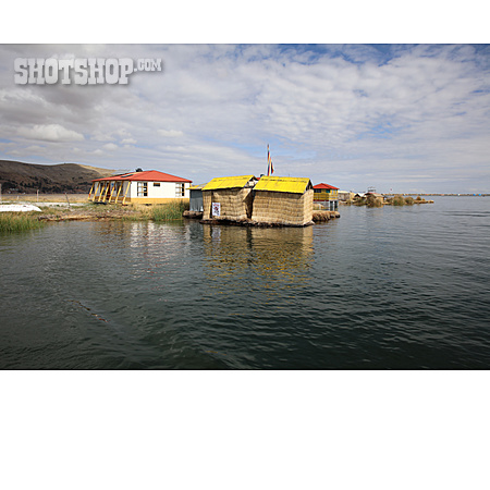 
                Hütten, Schwimmende Insel, Titicacasee                   