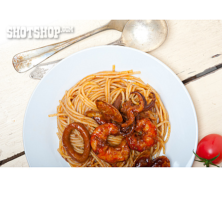 
                Meeresfrüchte, Spaghetti, Tellergericht                   