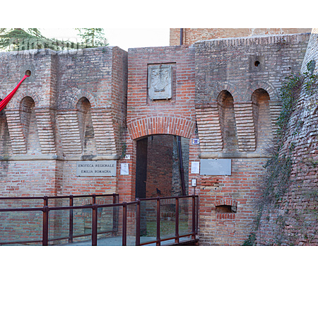 
                Festungsanlage, Dozza, Rocca Sforzesca                   
