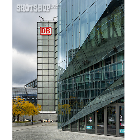 
                Glasfassade, Hauptbahnhof, Deutsche Bahn                   