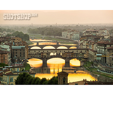 
                Altstadt, Florenz, Arno                   
