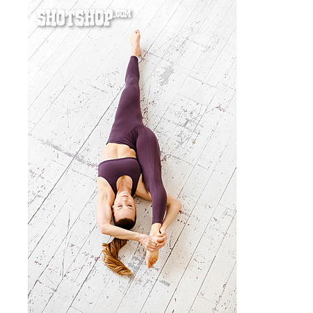 
                Spagat, Gymnastik, Dehnen, Flexibilität                   