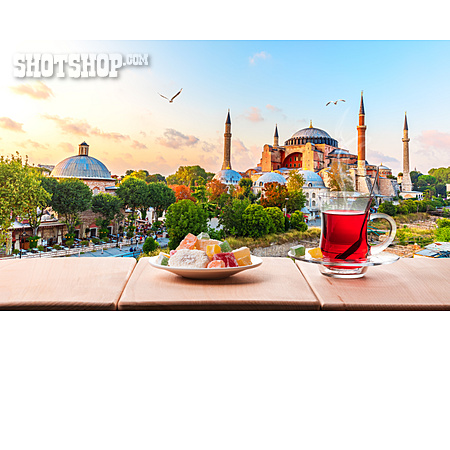 
                Istanbul, Hagia Sophia, Lokum, Türkischer Tee                   