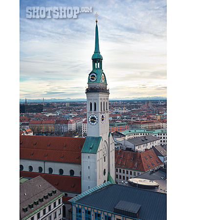 
                Kirchturm, München, St. Peter                   
