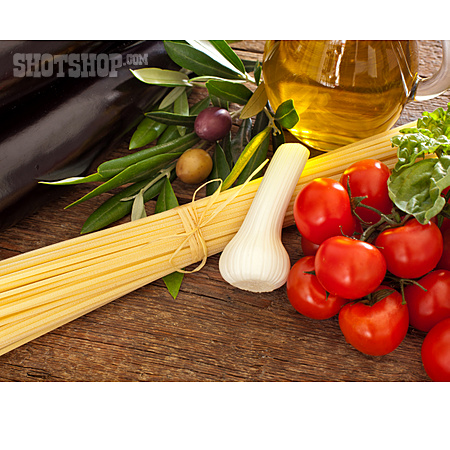 
                Olivenöl, Pasta, Italienische Küche, Kochzutaten                   