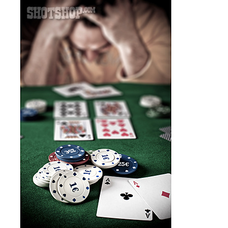 
                Glücksspiel, Verlieren, Verzweiflung, Kartenspiel, Spielsucht                   