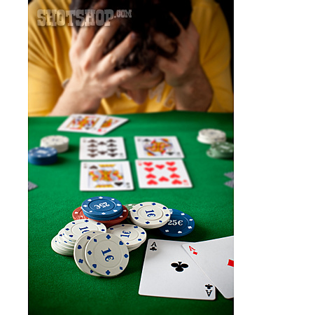 
                Glücksspiel, Verlieren, Verzweiflung, Spielsucht                   