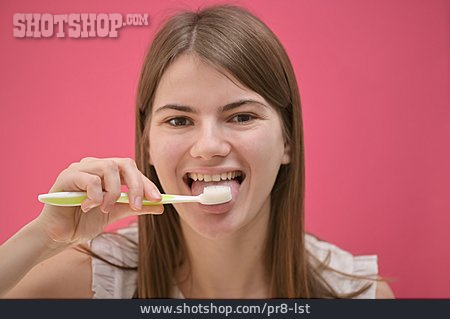 
                Zahnbürste, Mundhygiene, Zungenbelag                   