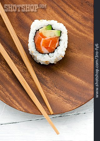
                Sushi, Lachs, Inside-out-rolls                   