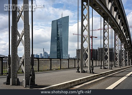 
                Frankfurt Am Main, Europäische Zentralbank, Straßenbrücke                   