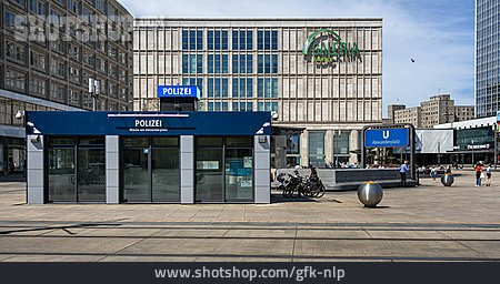 
                Alexanderplatz, Polizeiwache                   
