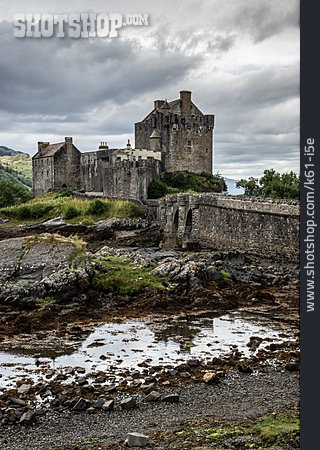 
                Eilean Donan Castle                   