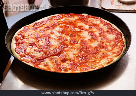 
                Tomatensauce, Pizza, Pizzateig                   