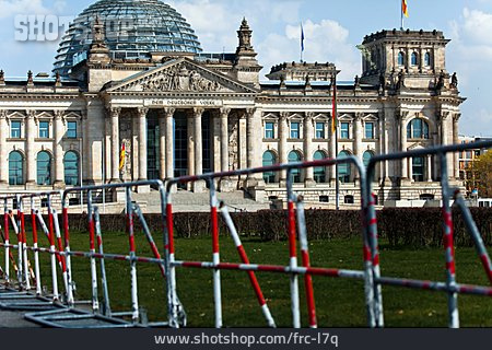 
                Berlin, Absperrung, Reichstagsgebäude                   