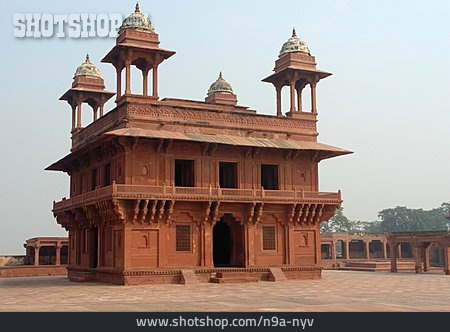
                Fatehpur Sikri, Diwan-i-khas                   