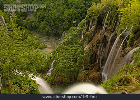 
                Wasserfall, Nationalpark Plitvicer Seen                   