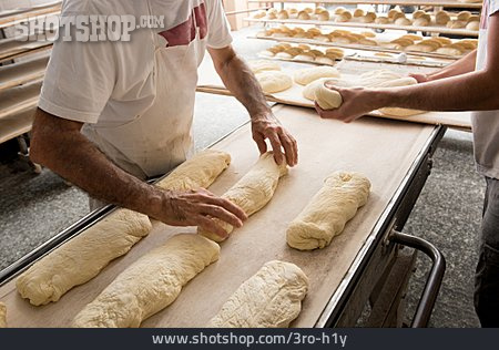 
                Bäckerei, Herstellung, Brotteig                   