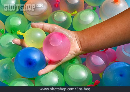 
                Luftballon, Gefüllt, Wasserbombe                   